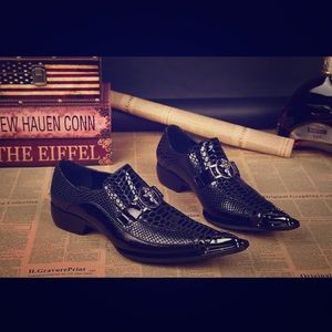 shoesare new themodel is coogerlove snack pattern